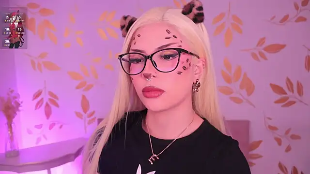 Snapshot of Misselektra__ chatting on February 20, 2026, 6:10 am Misselektra online show from February 20, 2026, 6:10 am