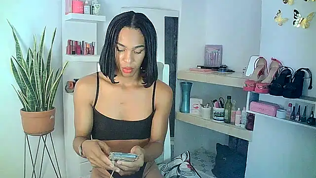 Snapshot of carmen14 chatting on March 7, 2025, 10:02 am carmen14 online show from March 7, 2025, 10:02 am