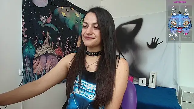 Snapshot of LovelyAzucena chatting on January 19, 2026, 2:32 pm LovelyAzucena online show from January 19, 2026, 2:32 pm