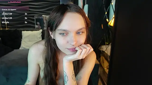 Snapshot of ChloeSunny chatting on May 17, 2026, 6:19 pm ChloeSunny online show from May 17, 2026, 6:19 pm