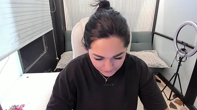 CelesteBrucee online show from April 16, 2026, 7:36 pm