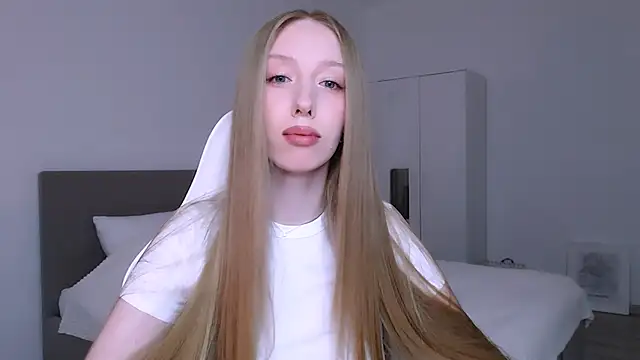 Luna insniity online show from March 22, 2026, 8:54 pm