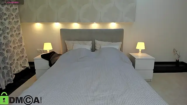 Donna Evans online show from September 11, 2025, 12:10 am