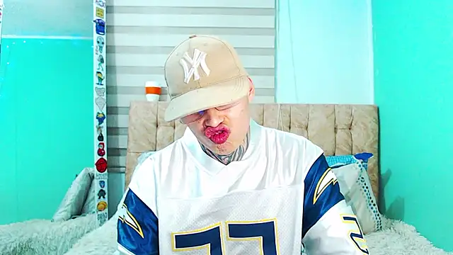  justinmoon2 online show from March 11, 2026, 4:39 am