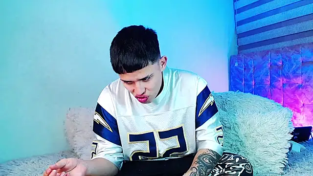 Snapshot of _justinmoon2 chatting on July 11, 2026, 8:03 am justinmoon2 online show from July 11, 2026, 8:03 am