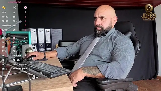 Snapshot of JD-69 chatting on October 27, 2025, 3:35 pm JD-69 online show from October 27, 2025, 3:35 pm