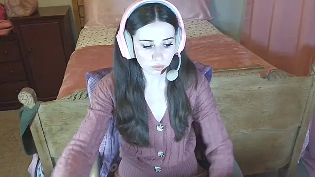 alisonfields online show from March 6, 2026, 1:39 pm