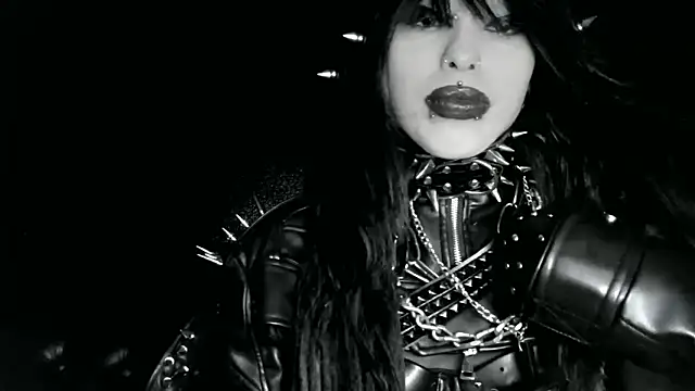 XXIOUX online show from April 4, 2026, 2:51 am