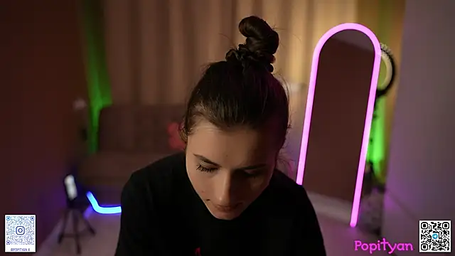 Snapshot of popityan1 chatting on February 21, 2026, 7:32 am popityan1 online show from February 21, 2026, 7:32 am