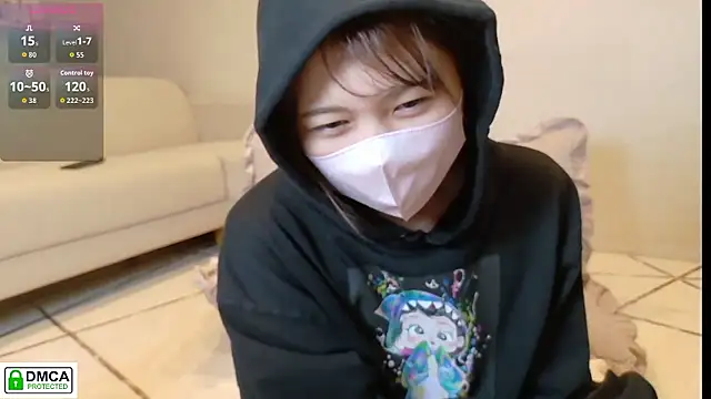 SUZU  online show from November 7, 2025, 3:27 pm