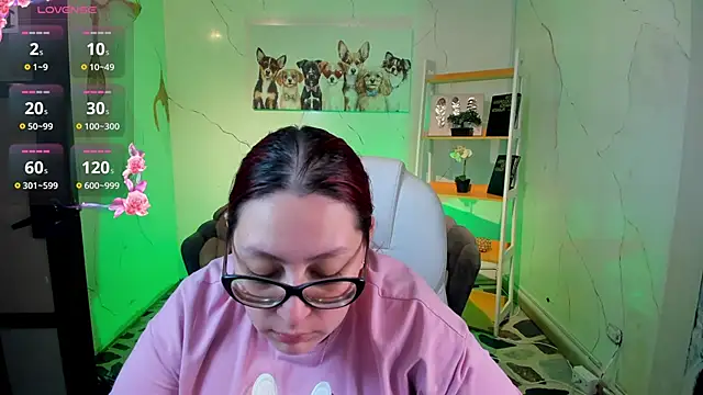 NiickyJones online show from November 17, 2025, 5:50 pm