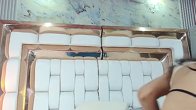 Snapshot of littlee_emilyy_ chatting on March 19, 2025, 2:59 am littlee emilyy online show from March 19, 2025, 2:59 am