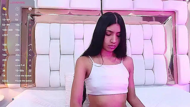 Snapshot of littlee_emilyy_ chatting on February 27, 2025, 3:08 am littlee emilyy online show from February 27, 2025, 3:08 am