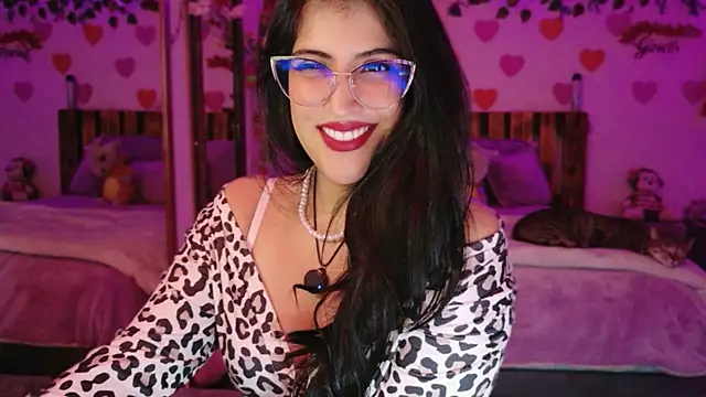 azahar  ziiz online show from April 14, 2026, 1:10 am