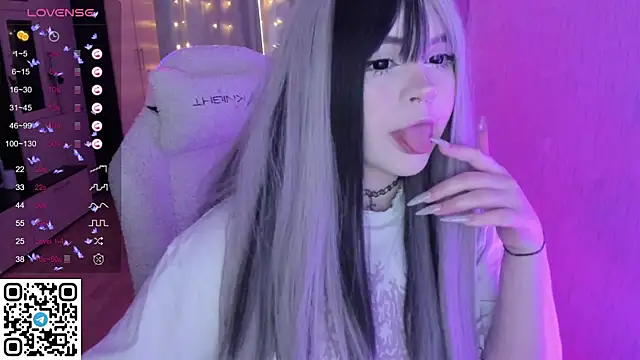 SelenaCute online show from April 11, 2026, 4:31 am