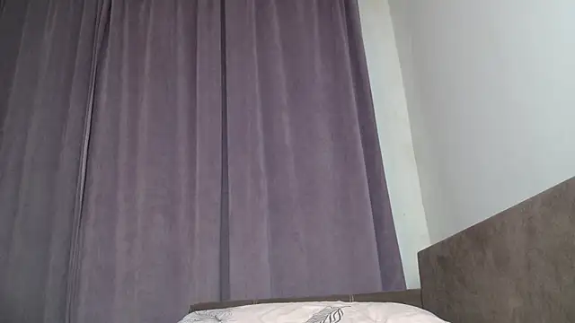 Snapshot of LadyMilfxxx chatting on February 15, 2026, 4:50 pm LadyMilfxxx online show from February 15, 2026, 4:50 pm