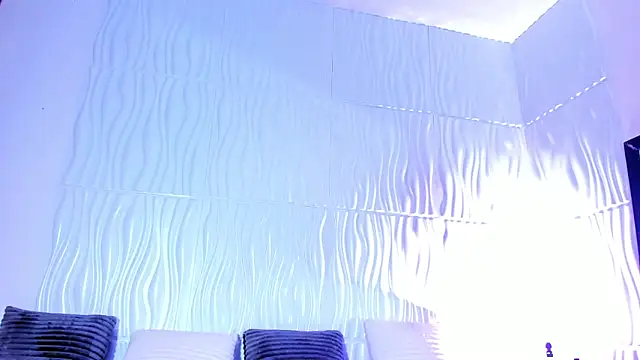 Abby  colins online show from April 2, 2026, 4:24 pm