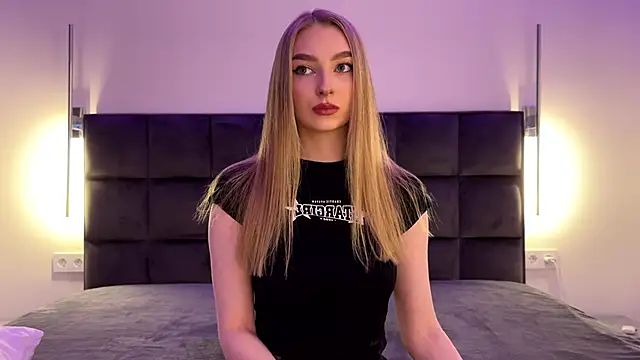 NotElis online show from November 6, 2025, 2:32 pm