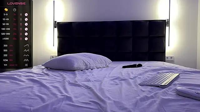 NotElis online show from March 17, 2025, 3:40 pm