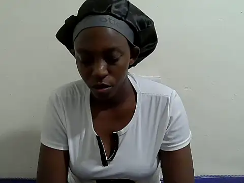 lizbela1 online show from May 26, 2026, 9:13 pm