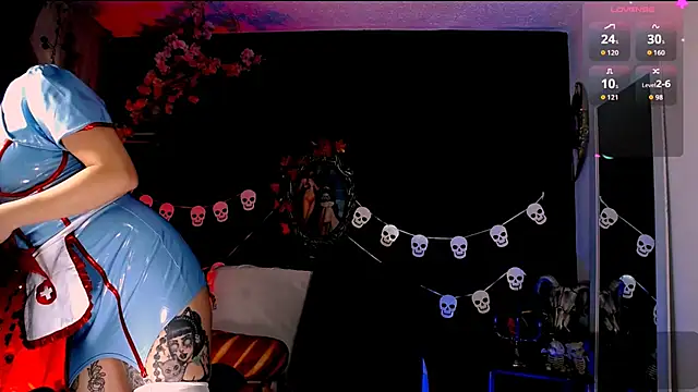 kitty roxy online show from October 25, 2025, 8:02 am