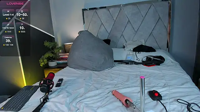 Markbrown online show from October 7, 2025, 8:54 pm