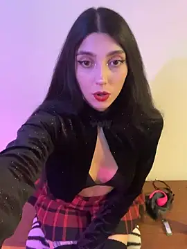 Felicia smok3 online show from December 4, 2025, 2:10 am