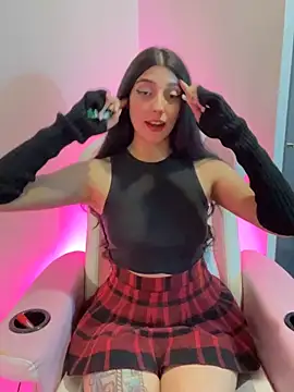 Snapshot of Felicia_smok3 chatting on April 29, 2026, 2:05 am Felicia smok3 online show from April 29, 2026, 2:05 am