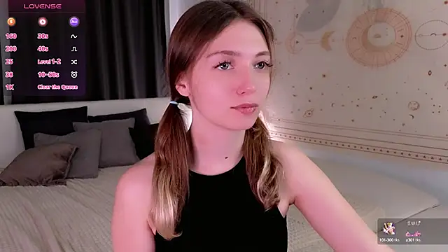 SwettyMolly online show from September 29, 2025, 10:33 am