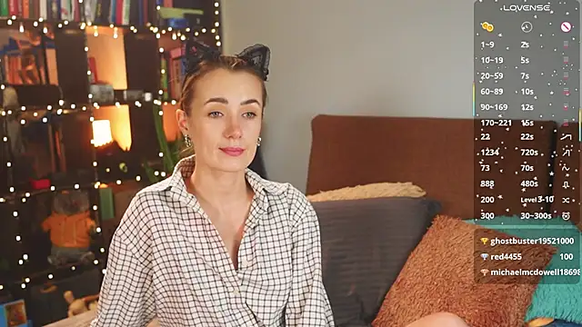 bananya kitty online show from December 4, 2025, 2:10 am