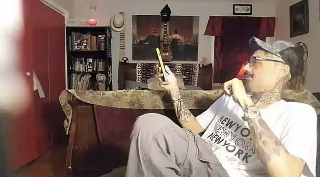 Snapshot of RoosterWabbit chatting on March 17, 2025, 5:12 am RoosterWabbit online show from March 17, 2025, 5:12 am