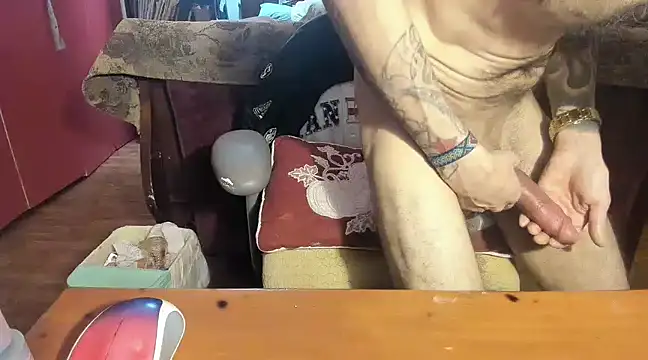 Snapshot of RoosterWabbit chatting on March 21, 2025, 6:05 am RoosterWabbit online show from March 21, 2025, 6:05 am