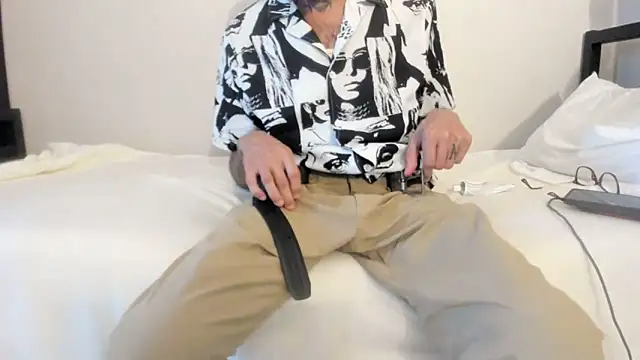 Snapshot of RoosterWabbit chatting on September 24, 2025, 8:59 pm RoosterWabbit online show from September 24, 2025, 8:59 pm