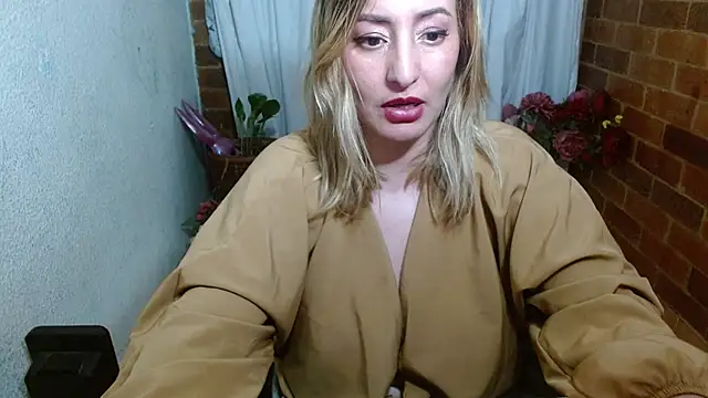 Snapshot of rashellroses22 chatting on February 8, 2025, 1:32 am rashellroses22 online show from February 8, 2025, 1:32 am