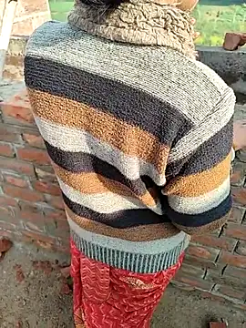 COUPLLE VILLAGE online show from February 4, 2026, 3:34 am