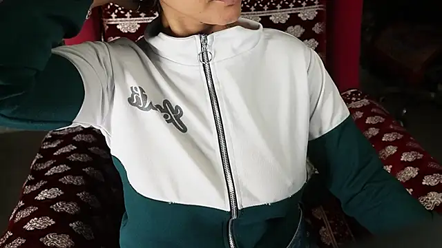 Snapshot of -AyeshaSinghania- chatting on February 11, 2025, 4:56 pm -AyeshaSinghania- online show from February 11, 2025, 4:56 pm