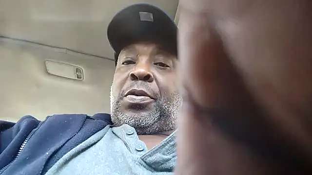 macnificent1fr online show from December 19, 2025, 8:44 pm