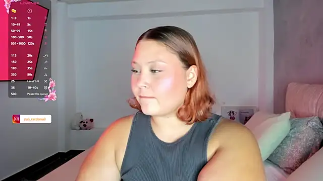 YuliCardona  online show from May 27, 2026, 3:47 am
