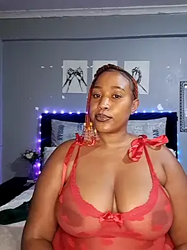 Snapshot of Toya_P chatting on February 18, 2026, 8:49 pm Toya P online show from February 18, 2026, 8:49 pm