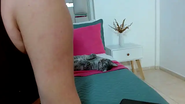 hellen martin online show from November 13, 2025, 10:13 pm