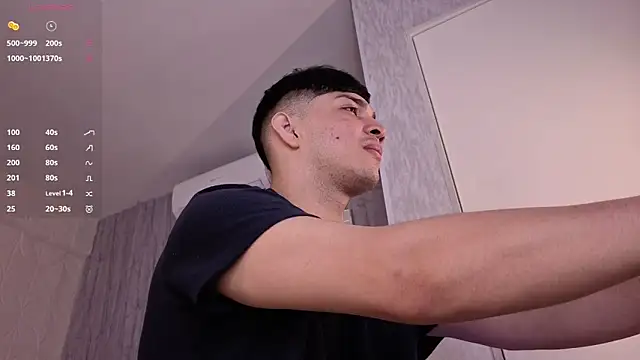 Snapshot of JUANDIAMONDS98 chatting on February 23, 2026, 1:33 pm JUANDIAMONDS98 online show from February 23, 2026, 1:33 pm