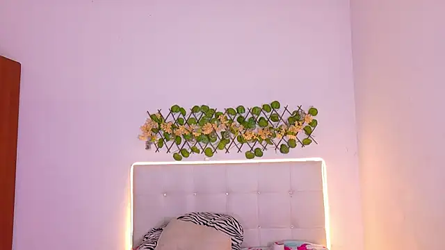 choco dessert  online show from October 3, 2025, 4:25 am