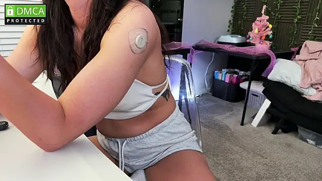 Cosmic Rose online show from March 28, 2026, 1:17 am