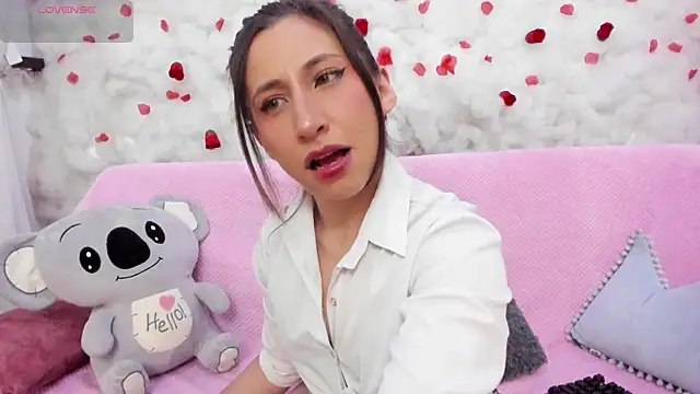 SkarletJhonson  online show from April 8, 2026, 12:45 am