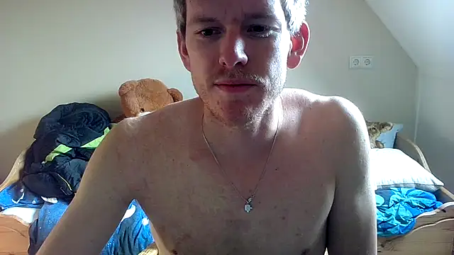 Snapshot of Love_Bert chatting on October 7, 2025, 3:02 pm Love Bert online show from October 7, 2025, 3:02 pm