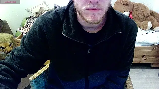 Snapshot of Love_Bert chatting on February 27, 2025, 8:09 pm Love Bert online show from February 27, 2025, 8:09 pm