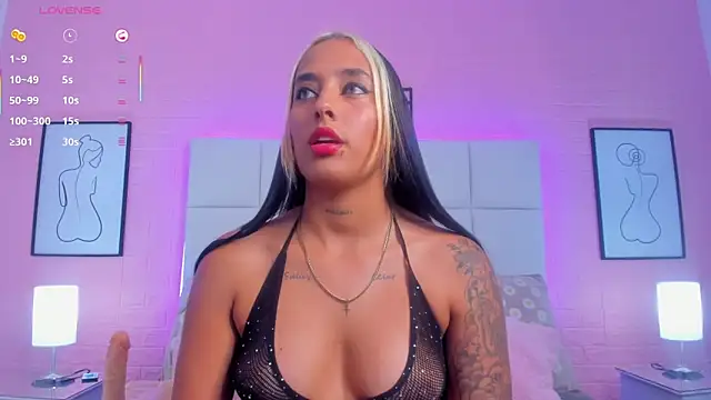 Snapshot of charlotte_kisss chatting on April 25, 2026, 6:27 pm charlotte kisss online show from April 25, 2026, 6:27 pm