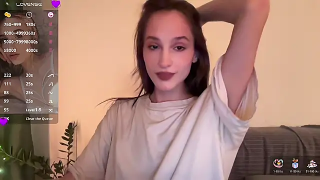 Fleur Delis online show from December 27, 2024, 7:35 pm