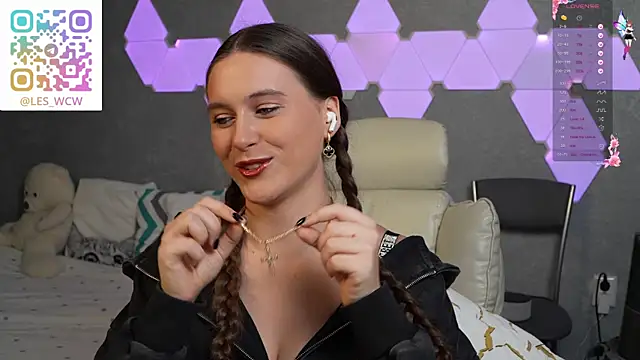 HarleyDeess online show from January 14, 2026, 7:17 pm