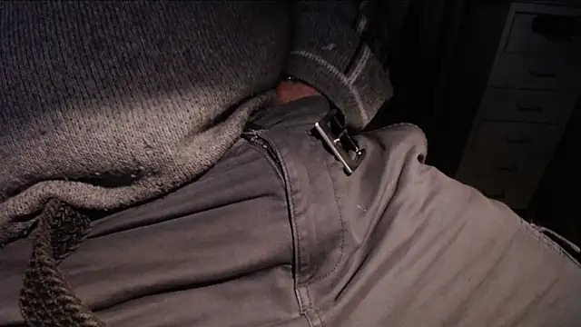 Snapshot of bloowman chatting on January 19, 2025, 12:17 am bloowman online show from January 19, 2025, 12:17 am